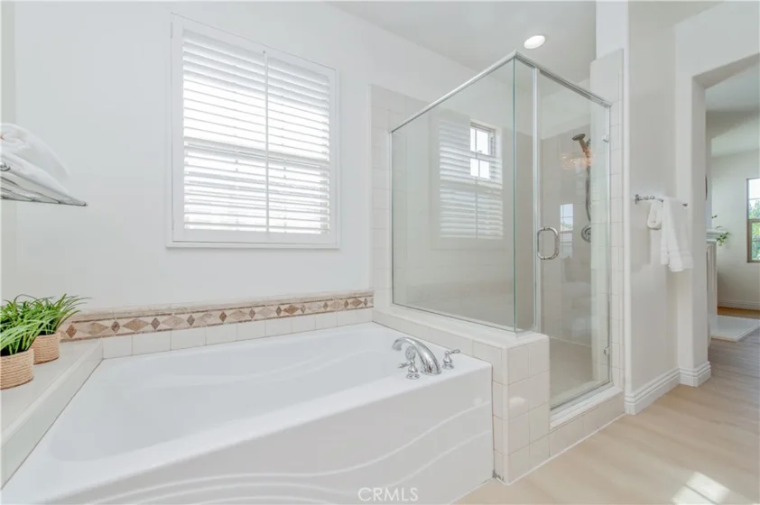 83 Twin Gables photo 41