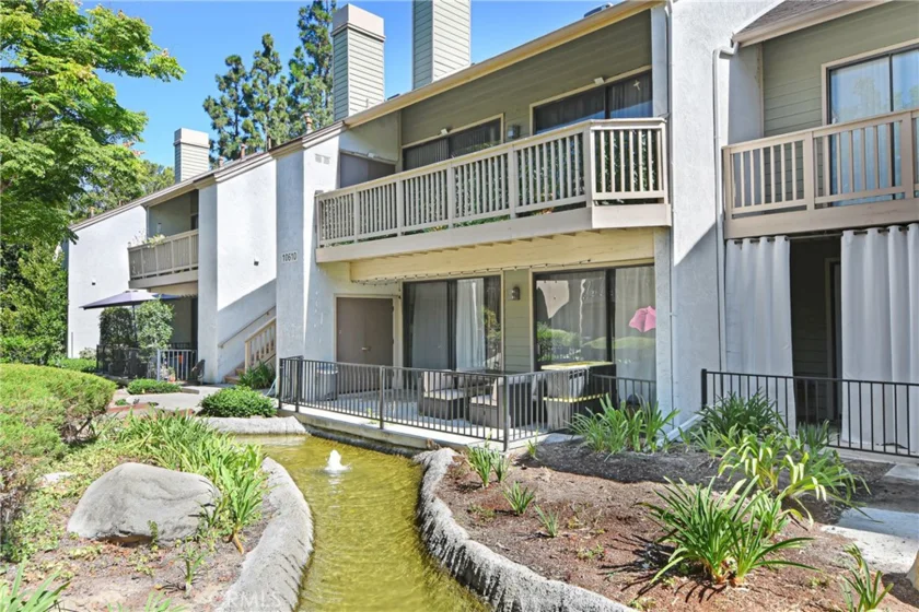 10610 N Lakeside Drive #209 photo 2