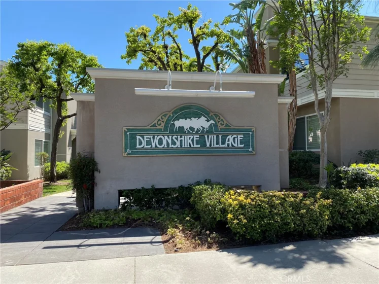 10231 White Oak Avenue #8 photo 1