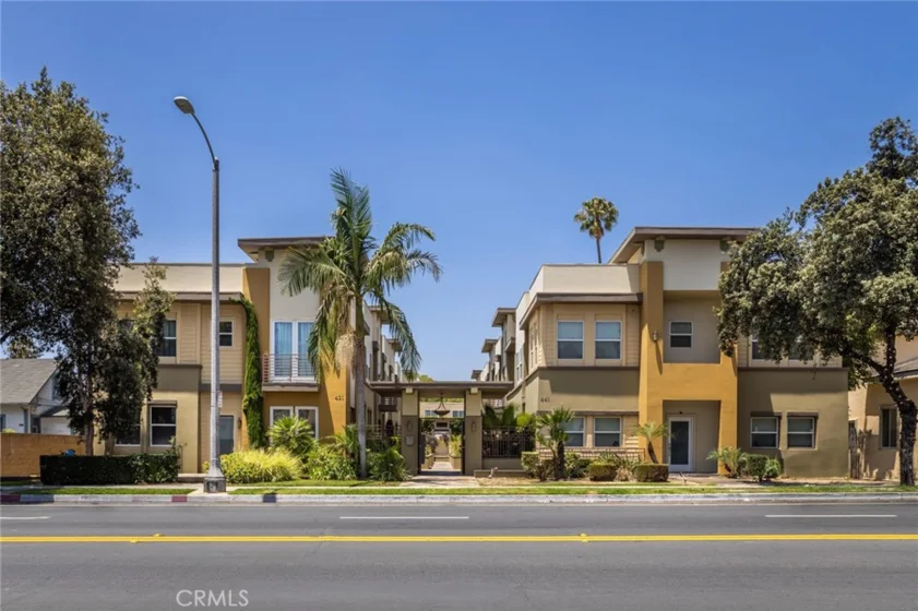 431 N Los Robles Avenue #2 photo 26