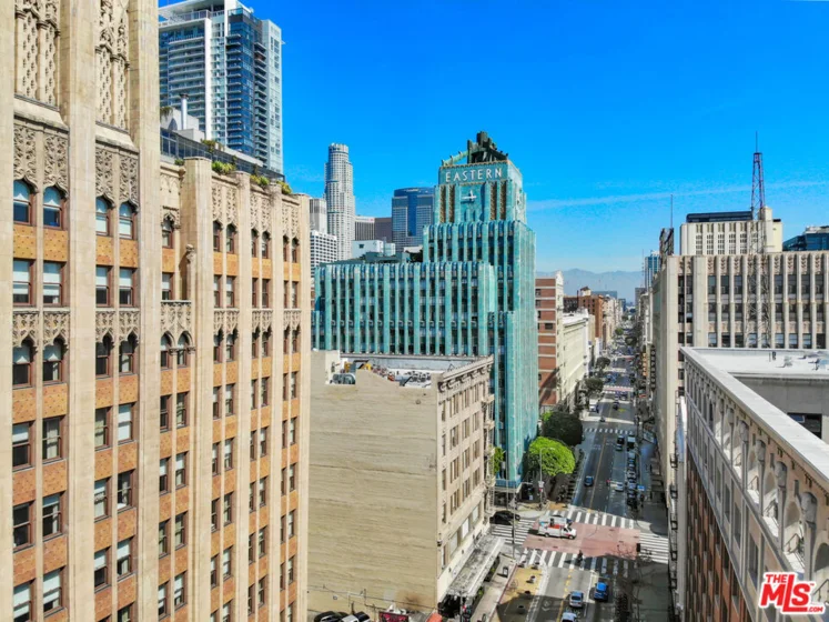 849 S Broadway #403 photo 38