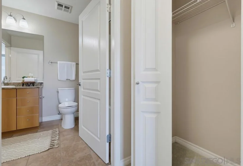 300 W Beech Street #1101 photo 16