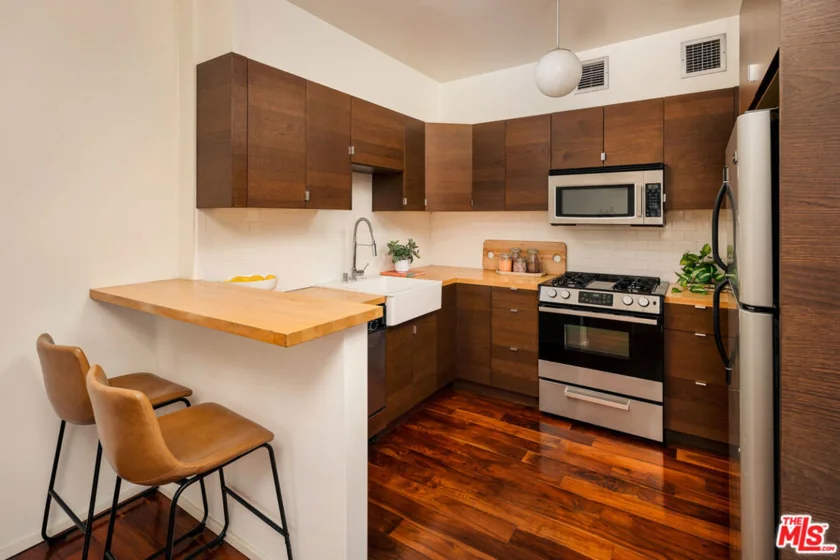 4455 Los Feliz Boulevard #207 photo 8