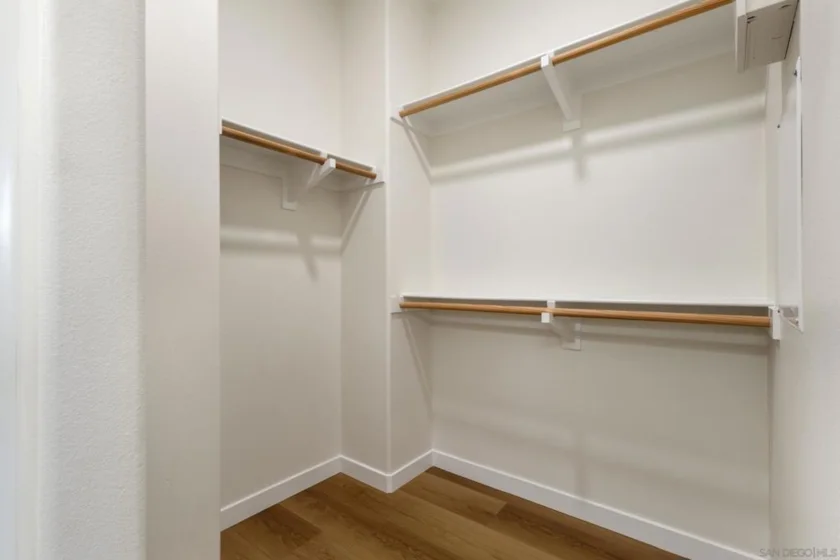 2104 Cosmo Way photo 40