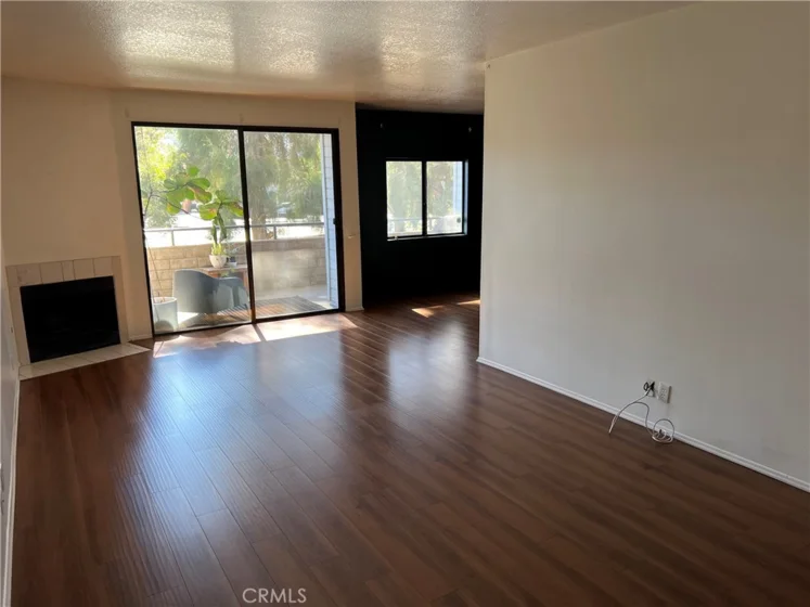 13331 Moorpark Street #110 photo 3