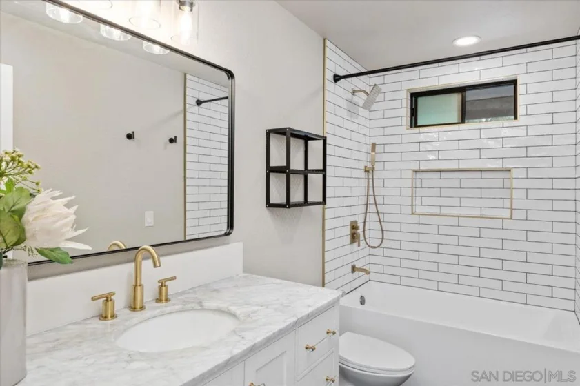 16266 Avenida Venusto #E photo 14