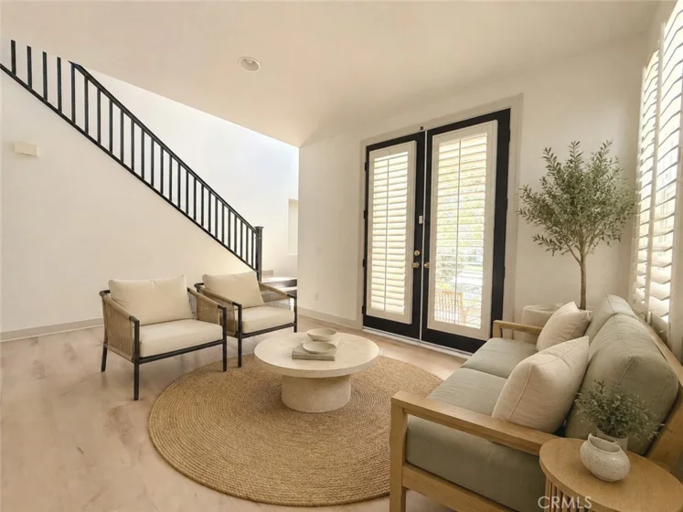 28910 Newport photo 8