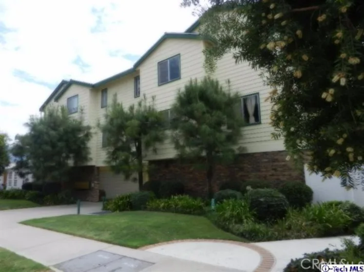 322 Raymond Avenue #9 photo 1