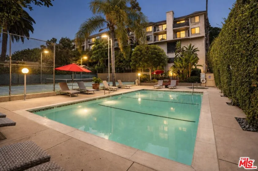 1942 Grace Avenue #217 photo 10