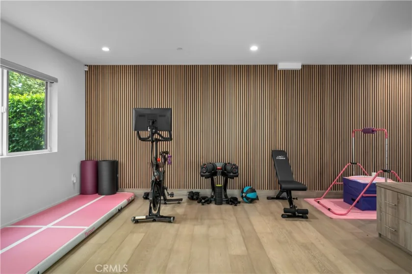 14157 Tiara Street #101 photo 17