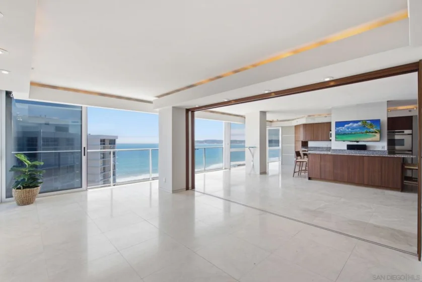 1710 Avenida Del Mundo #PH02 photo 24