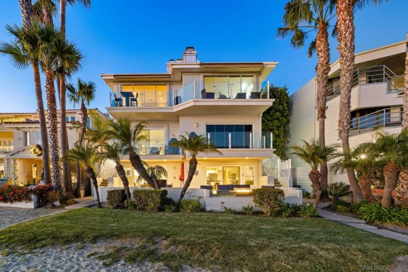 1177 Pacific Beach Drive ##A photo 1
