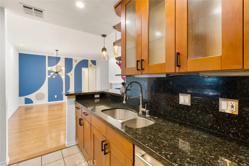 11225 Peach Grove #203 photo 5