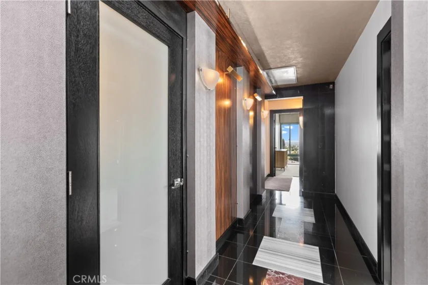 10336 Wilshire #703 photo 18