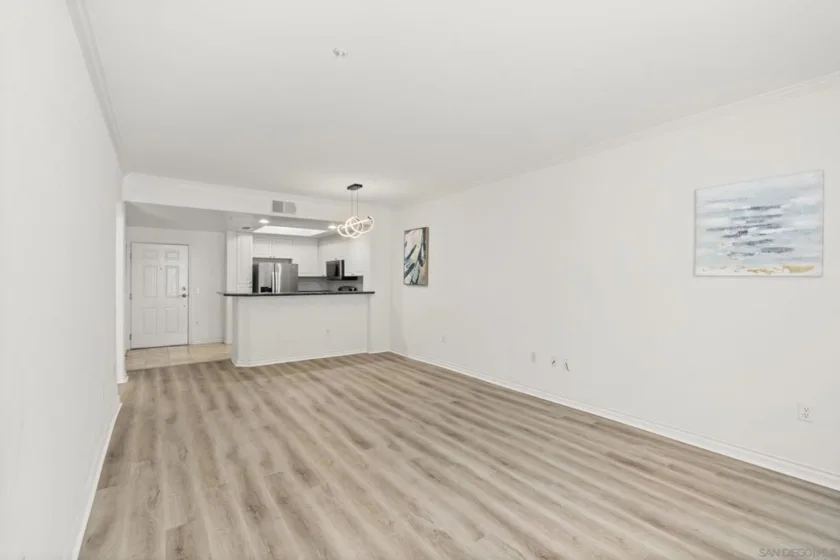 9263 Regents Road #B204 photo 10