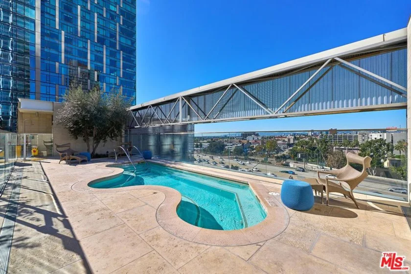 877 Francisco Street #1516 photo 48