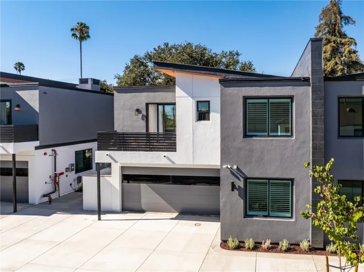 1649 N Lake Avenue #1 photo 43