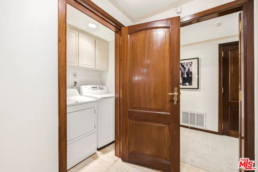 9249 Burton Way #305 photo 25