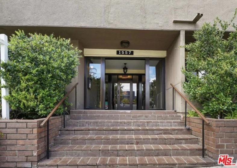 1557 S Beverly Glen Boulevard #310 photo 2