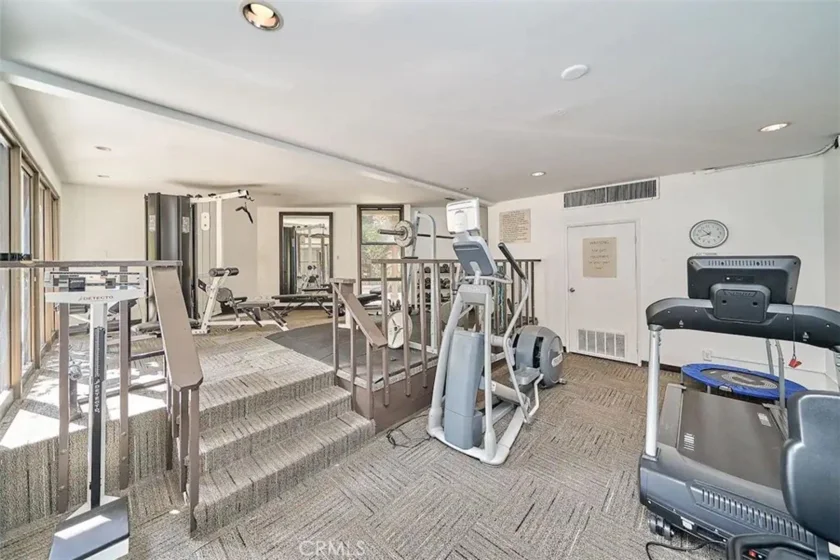 950 N Kings Road #45 photo 29