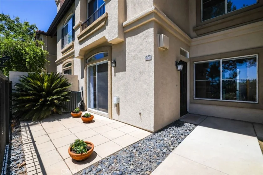8 Veneto Lane photo 17
