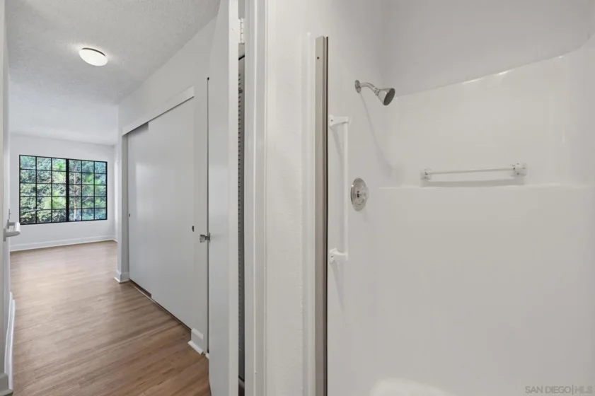 5649 Lake Park #301 photo 30