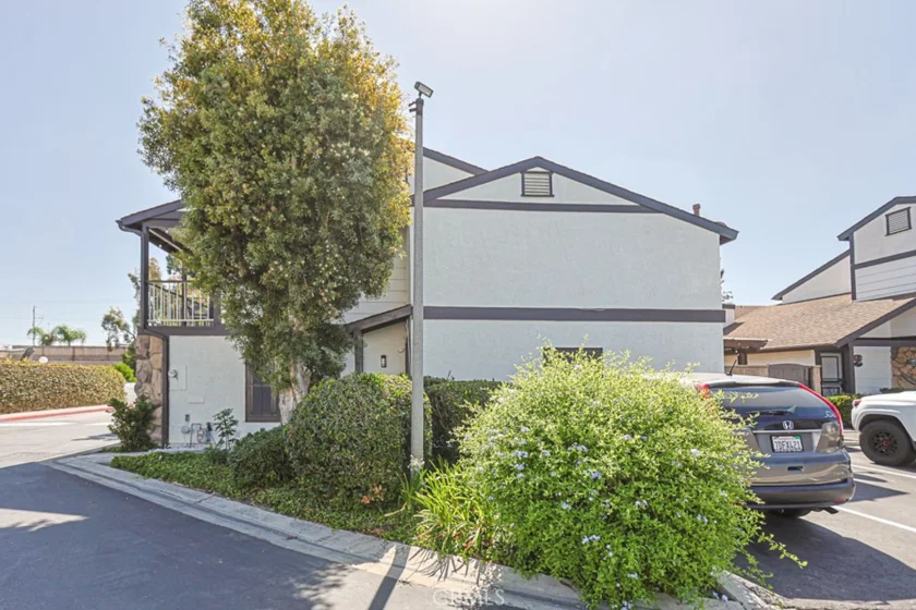 2640 W Meadowview photo 44