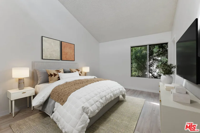 18316 Hatteras Street #21 photo 8