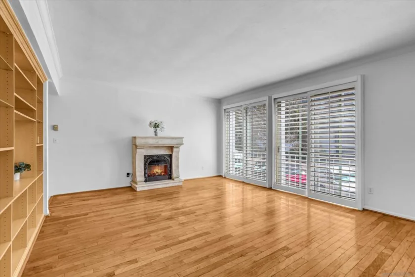 2410 Albatross Street #9 photo 3