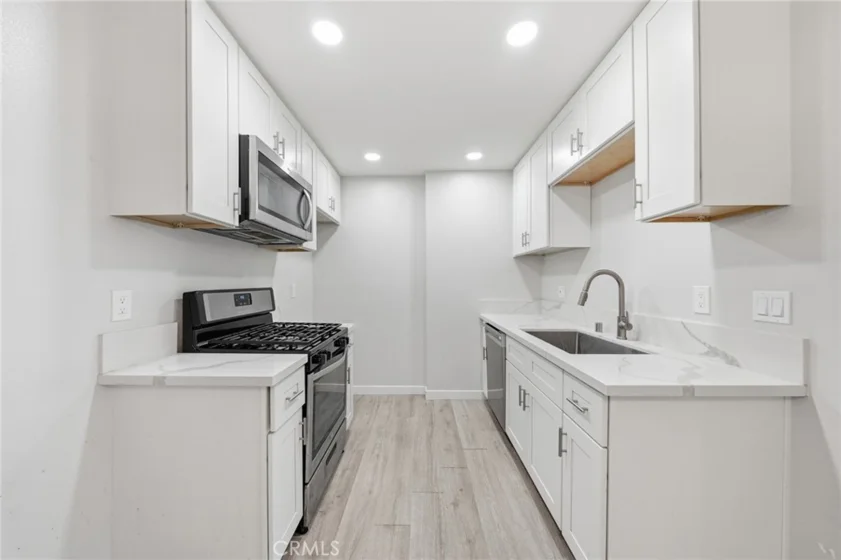 6600 Warner #205 photo 11