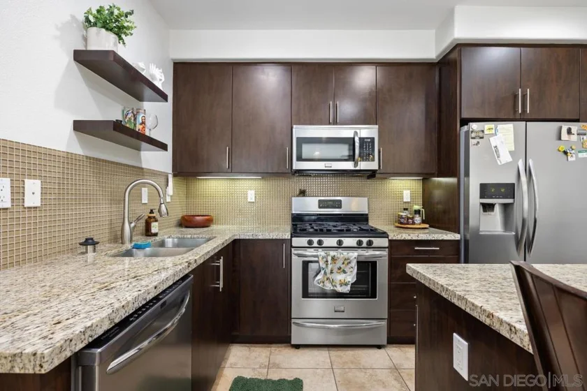 2230 Indus Way photo 6