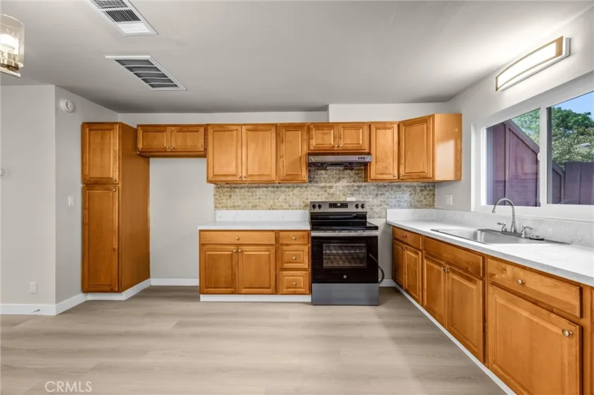 7300 Lennox Avenue #C7 photo 12