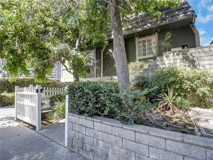 379 N Mentor Avenue #1 photo 1