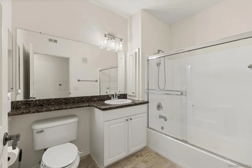 9263 Regents Road #B204 photo 15