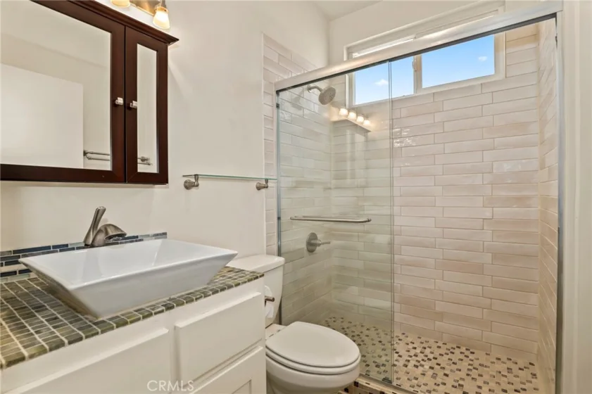 6525 La Mirada Avenue #112 photo 3