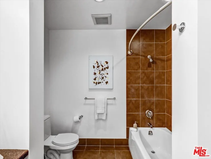 1111 S Grand Avenue #412 photo 29