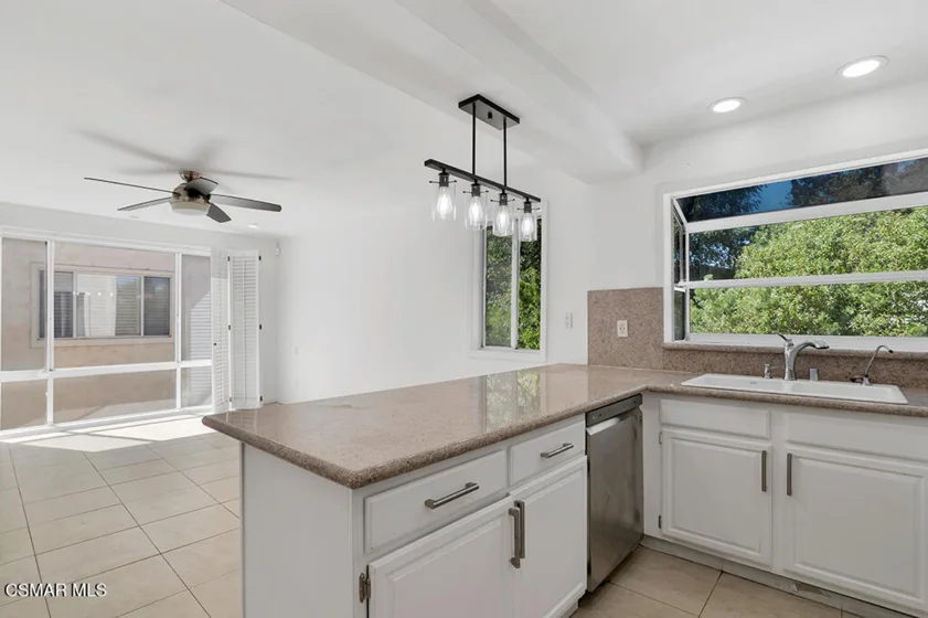 23767 Burbank Boulevard photo 15
