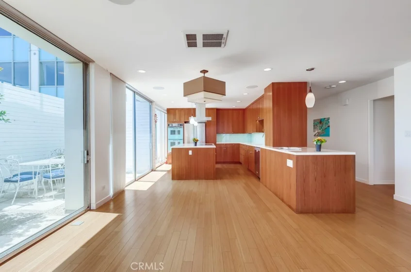 2999 E Ocean Boulevard #120 photo 31