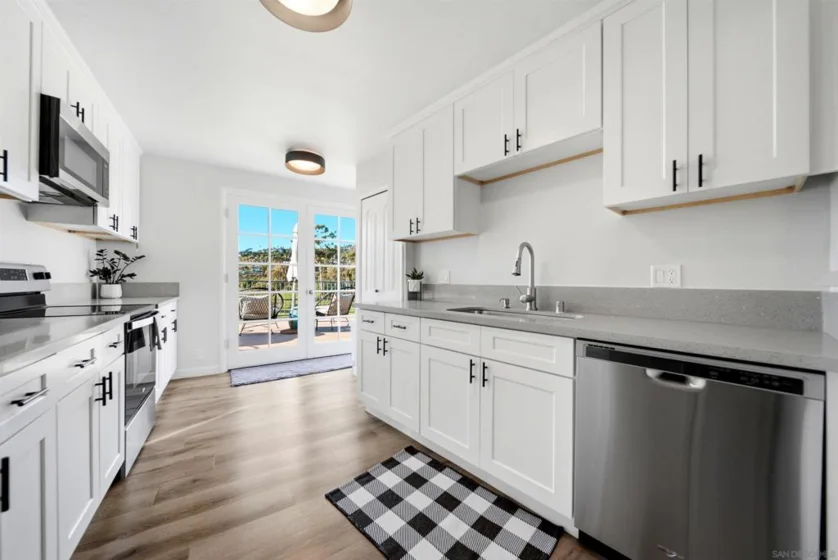 2544 Navarra Drive #12 photo 52