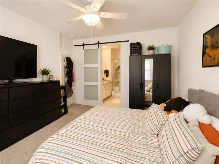 5491 Seacliff #113 photo 10