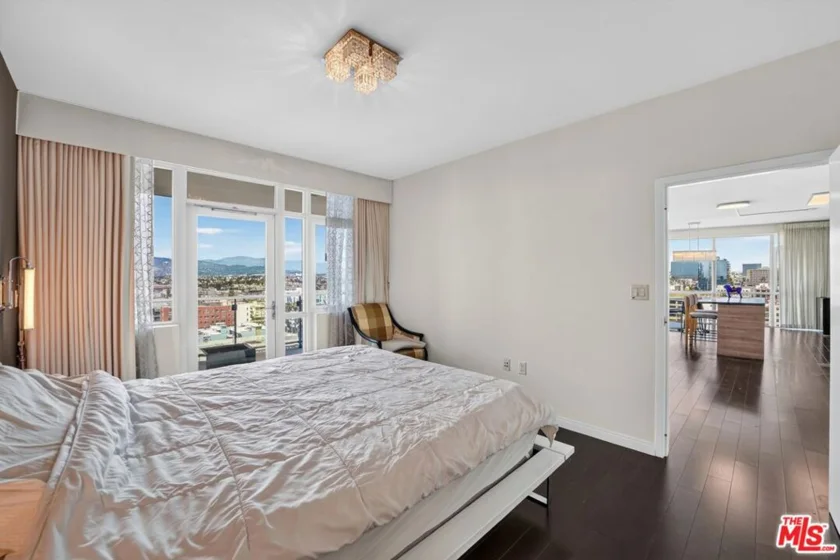 3785 Wilshire Boulevard #1212 photo 4