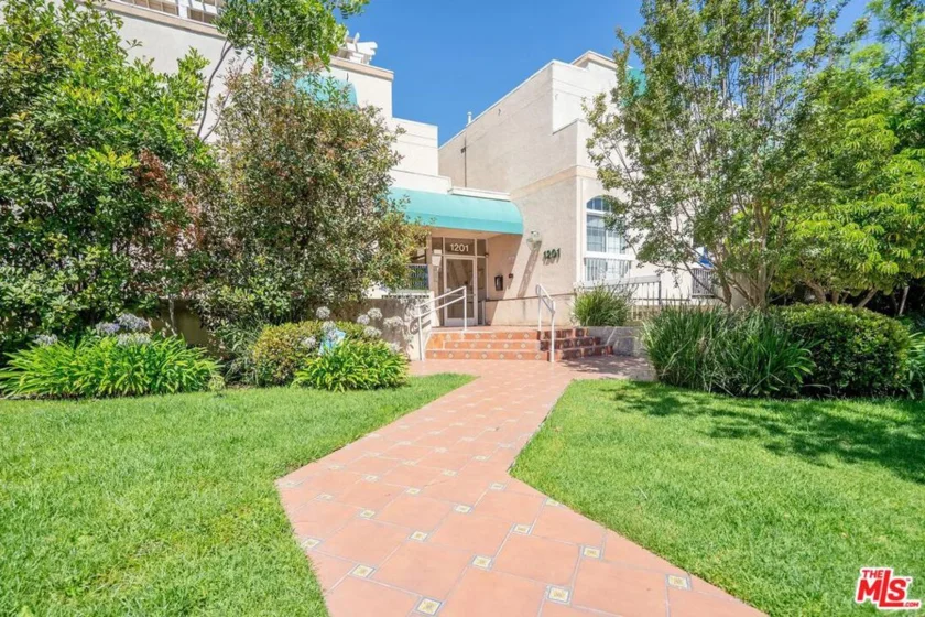1201 Viola Avenue #112 photo 1