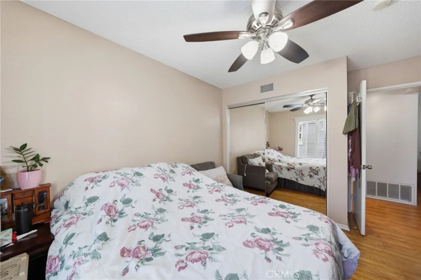 10452 W Briar Oaks photo 3