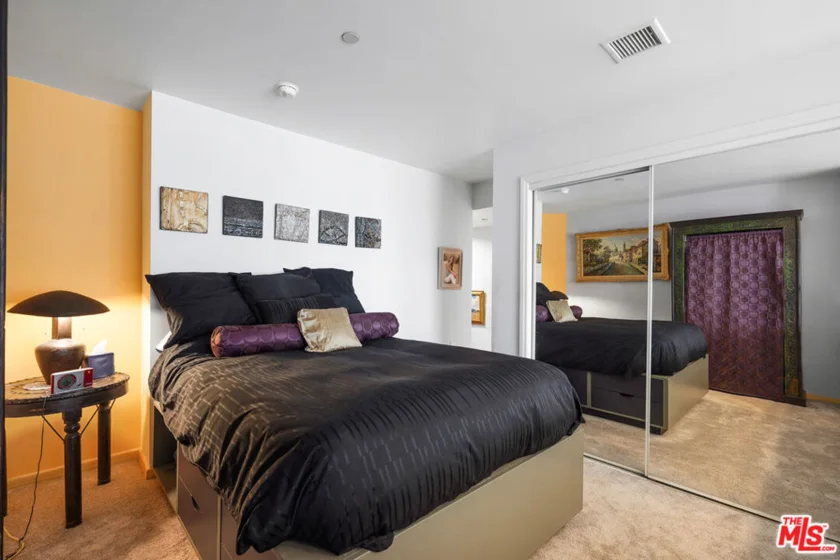1100 Wilshire Boulevard #2610 photo 3