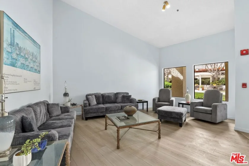 501 Palisades Drive #103 photo 15