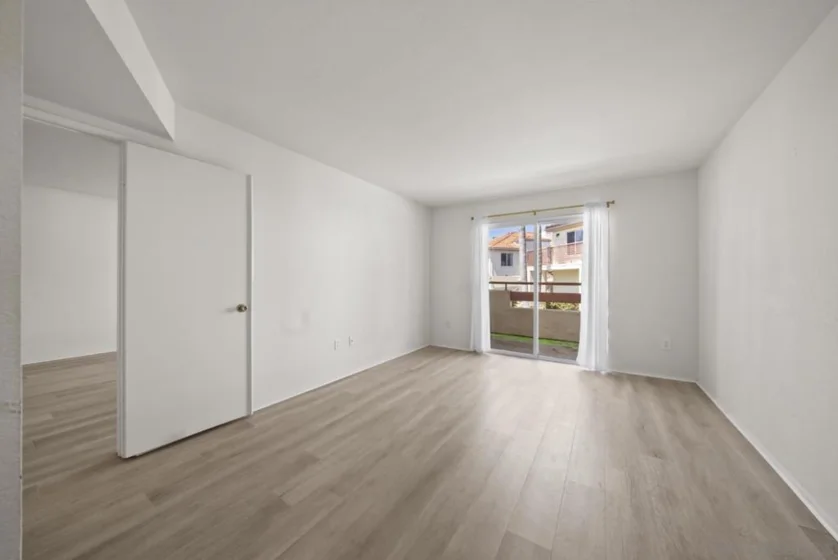 440 Ribbon Beach Way #270 photo 17