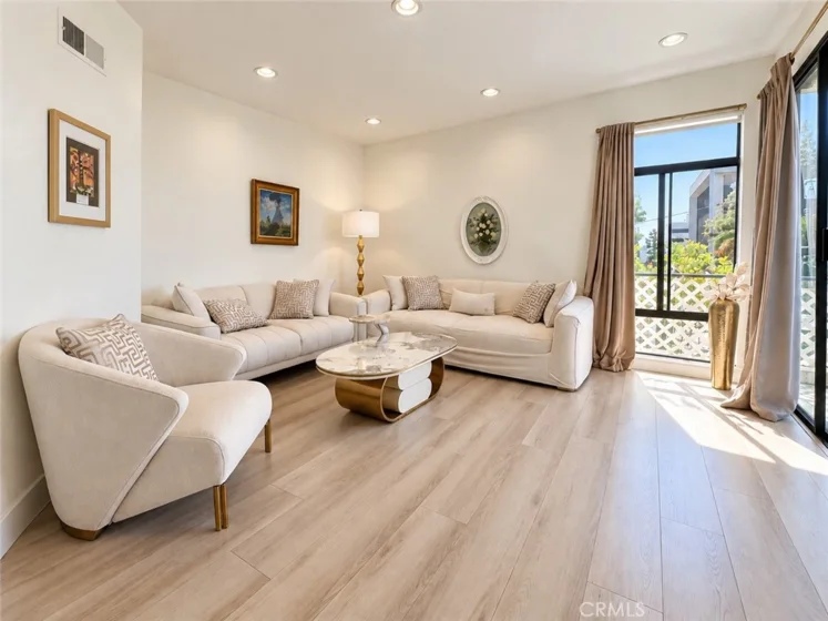 437 E Palm Avenue #207 photo 7