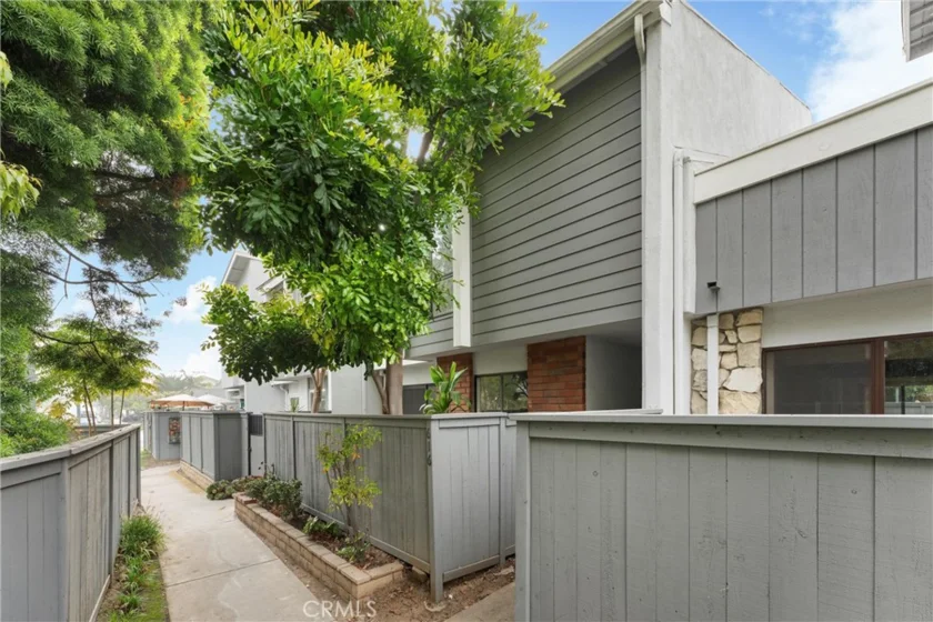 616 Thames Way #158 photo 1