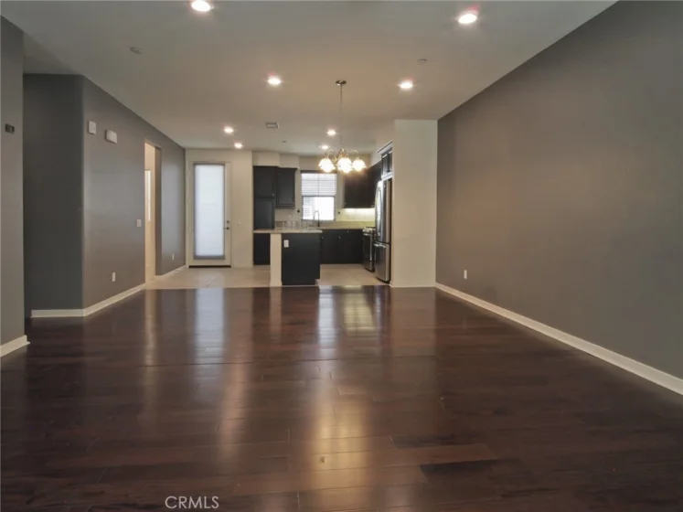 1581 E Lincoln photo 18