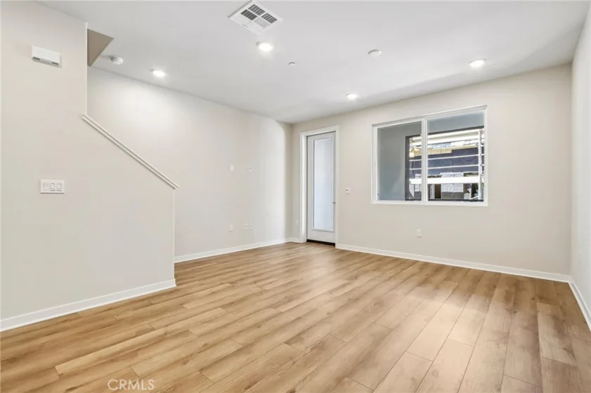 9536 Hannah Way photo 25